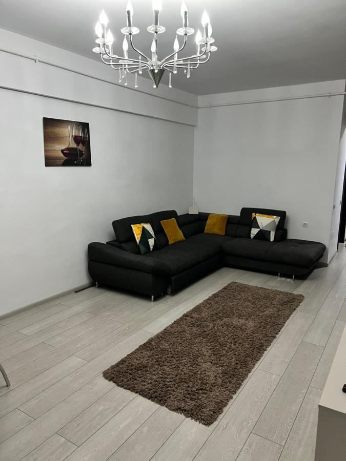 The Bliss Apartment Ramnicu Valcea Exterior photo