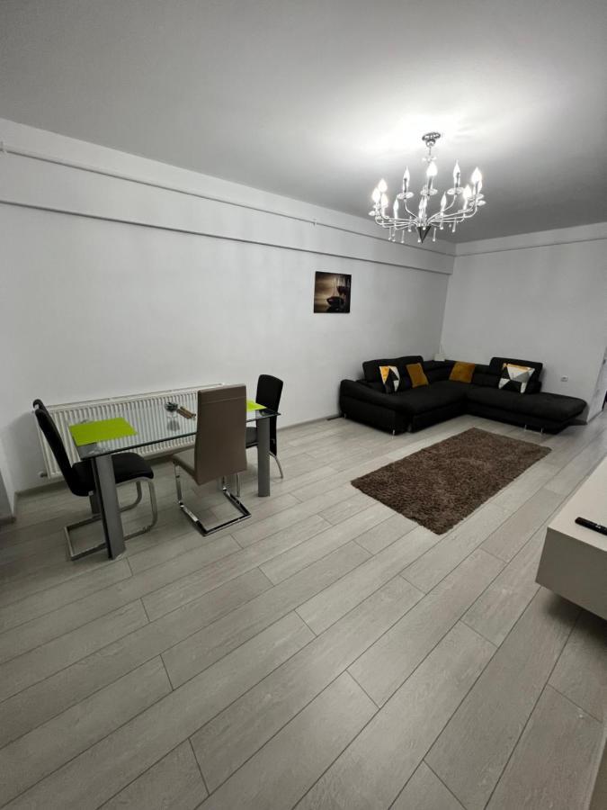 The Bliss Apartment Ramnicu Valcea Exterior photo