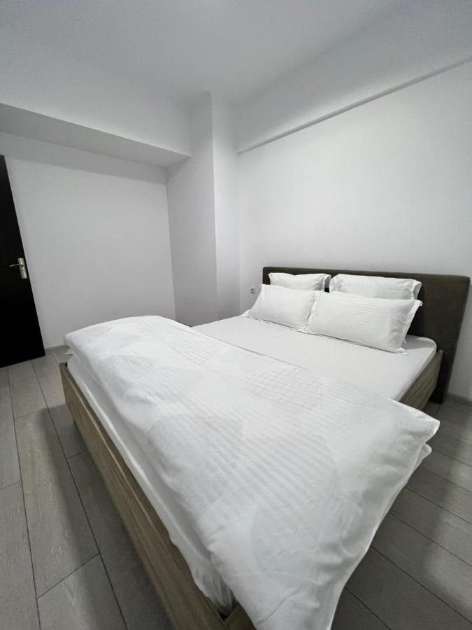 The Bliss Apartment Ramnicu Valcea Exterior photo