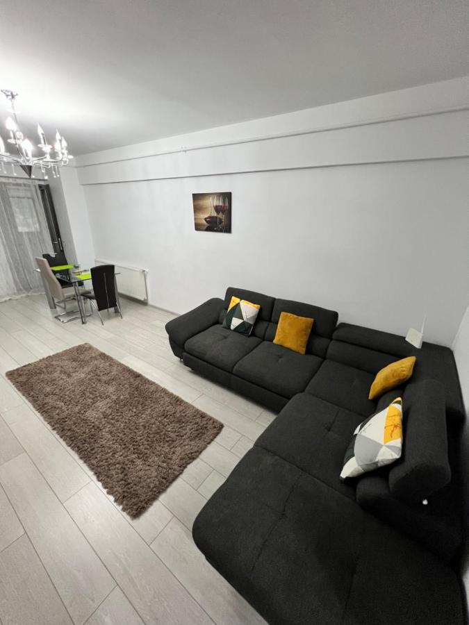 The Bliss Apartment Ramnicu Valcea Exterior photo