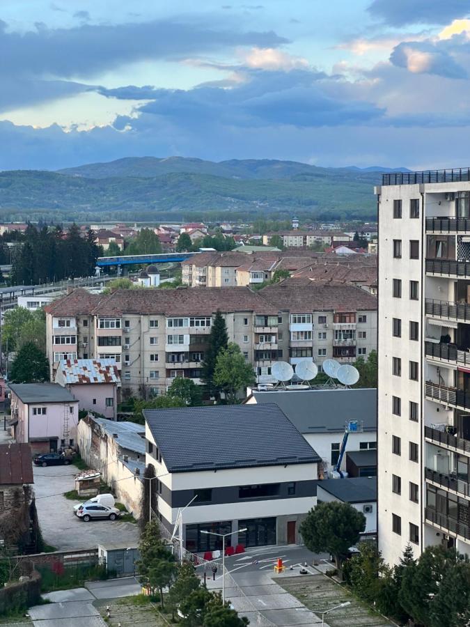 The Bliss Apartment Ramnicu Valcea Exterior photo