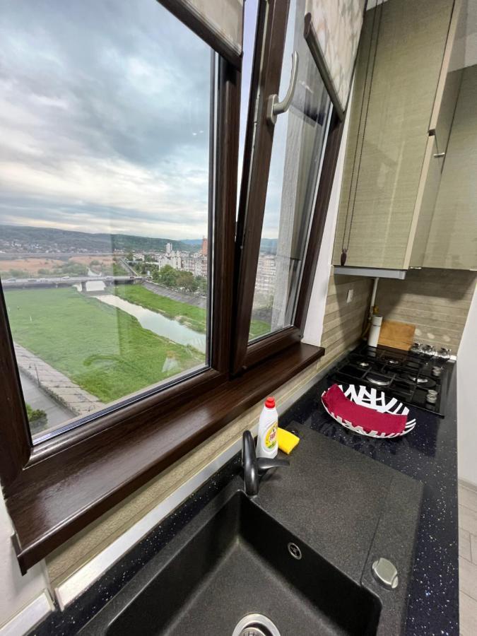 The Bliss Apartment Ramnicu Valcea Exterior photo