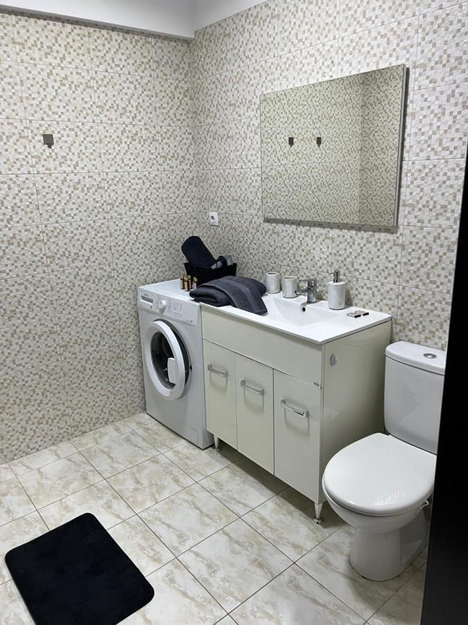 The Bliss Apartment Ramnicu Valcea Exterior photo