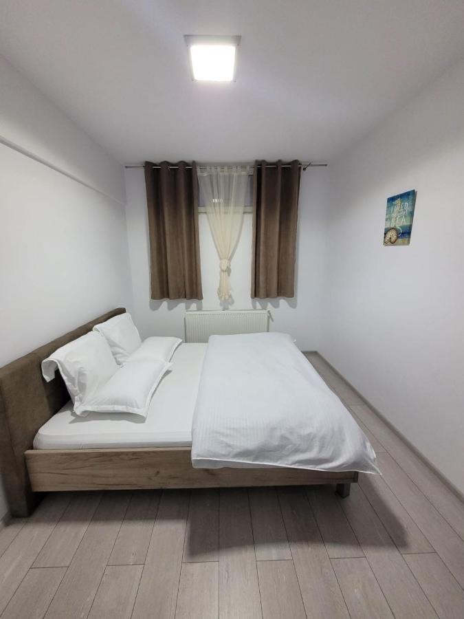 The Bliss Apartment Ramnicu Valcea Exterior photo